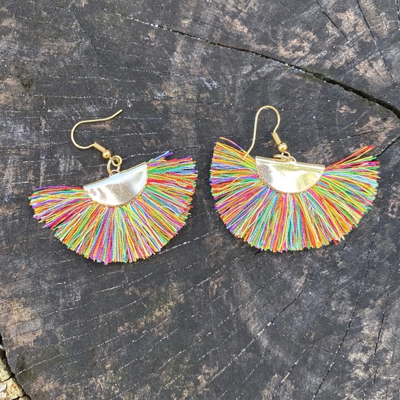 Tassel Me Up - Picture 5 of 14